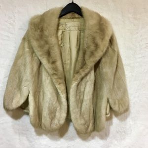 Gartenhaus Furs | STUNNING Genuine Fur Stole